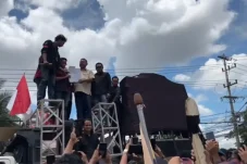 Temui Massa Aksi 21 April di Karang Paci, DPRD Kaltim Janji Penuhi Tuntutan Pendemo