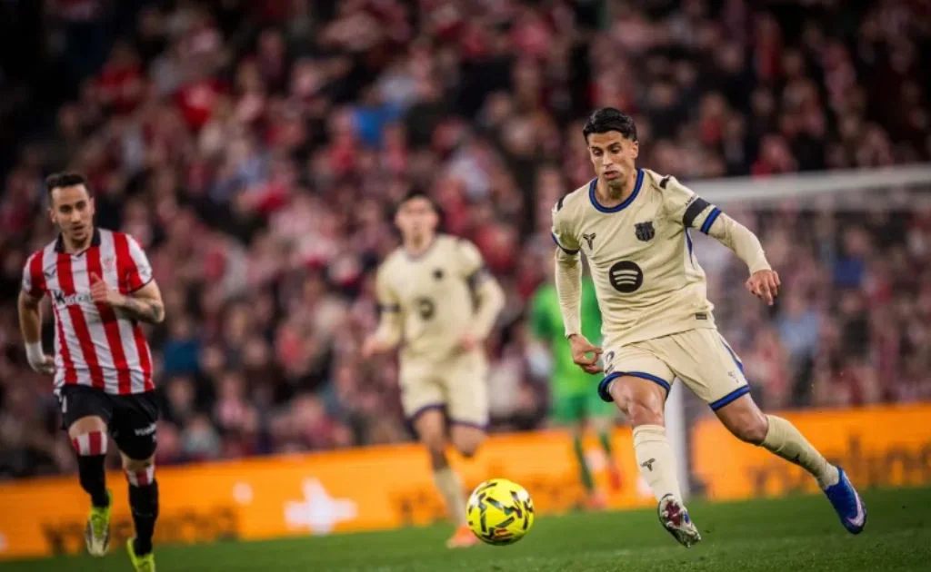 Bek sayap Barcelona, Joao Cancelo. (fcbarcelona.com)