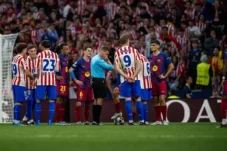 Rapinha Sebut Barcelona ‘Dirampok’ Setelah Gugur di Champions League