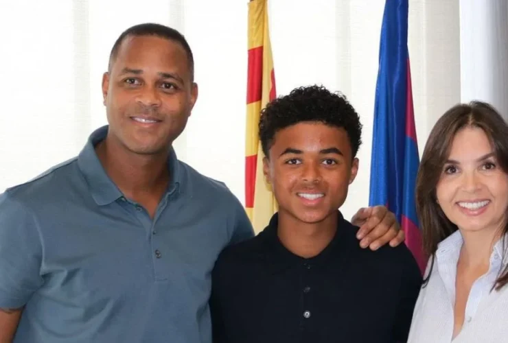 Anak Patrick Kluivert Mantan Pelatih Timnas Indonesia, Dikontrak Barcelona Sampai 2028