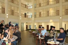 Gubernur Kaltim Rudy Mas’ud Bungkam Lagi, Tolak Wawancara Soal Video Minta Maaf