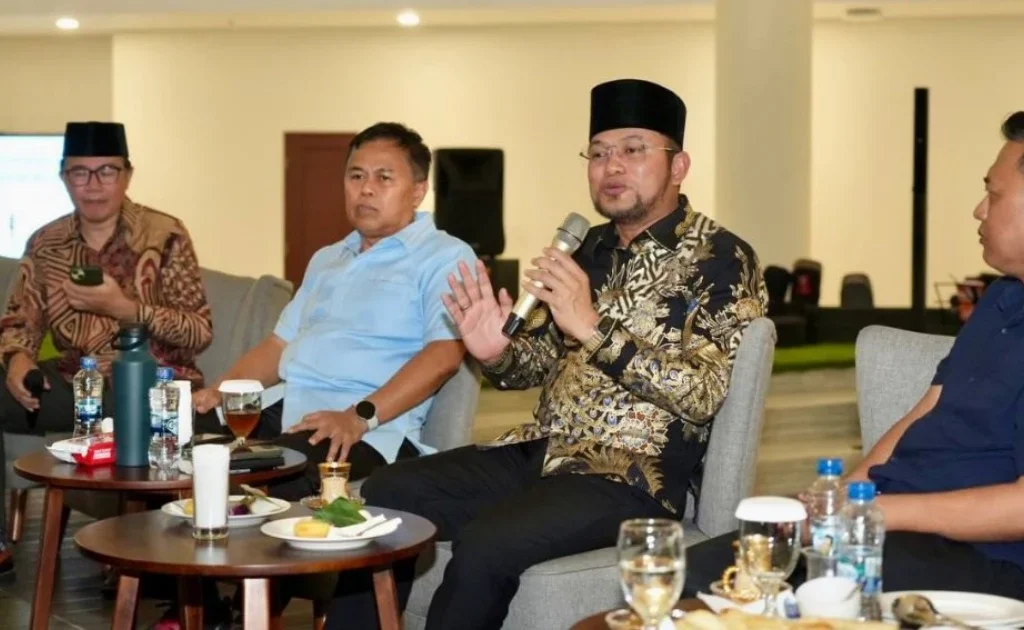 Gubernur Kaltim Rudy Mas'ud, saat hadir dalam pertemuan dengan awak media di Samarinda. (facebook/Pemprov Kaltim)