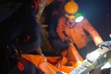 Seluruh Penumpang Helikopter Jatuh di Sekadau Kalbar Tewas