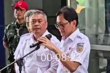 Korban Tewas Tabrakan KRL di Bekasi Capai 15 Orang, Dirut KAI Diminta Mundur