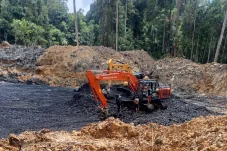 Alat Berat Ilegal diamankan Sebagai Barang Bukti, Perusahaan Minta Hormati Proses Hukum