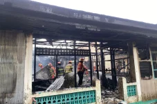 Diduga Korsleting Listrik! Rumah Bangsal di Jalan Dermaga Ludes Terbakar, Kerugian Ditaksir Rp700 Juta