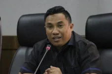 Waris Tunggu Direktur RSUD Abdul Rivai Hadiri Rapat Evaluasi DPRD Berau Senin Depan
