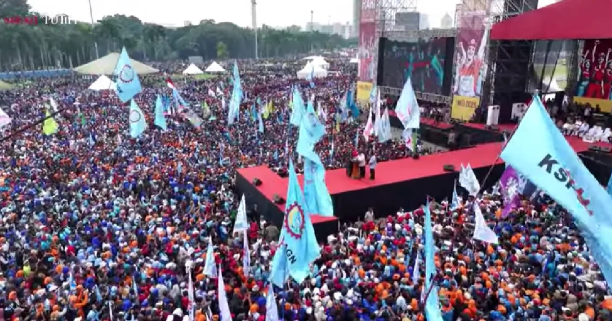 May Day Bikin Massa Buruh Terpecah: Ikut Aksi di DPR hingga Rayakan Bersama Presiden Prabowo