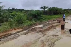 DPUPR Berau Jawab Desakan Perbaiki Jalan Poros Kampung Tepian Buah Segah