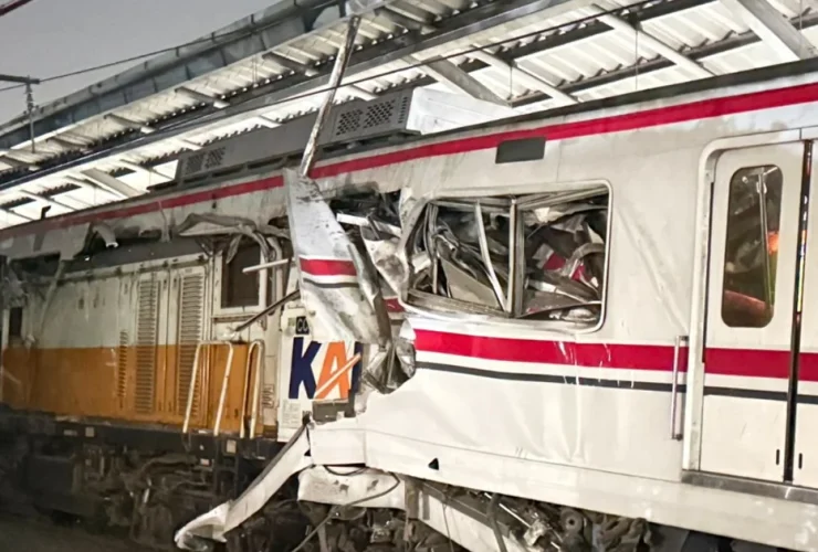 KAI: 4 Penumpang Tewas Kecelakaan Argo Bromo Tabrak KRL di Stasiun Bekasi Timur