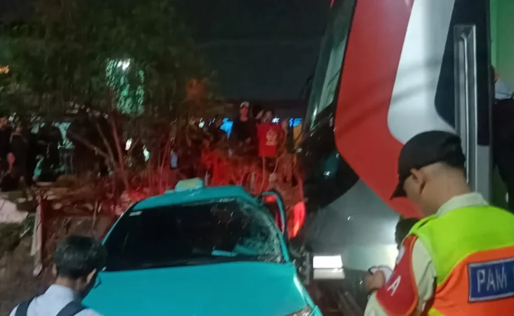 Taksi tertemper KRL (Ist)