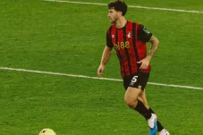 Liverpool Incar Marco Senesi, Bek Bournemouth Bisa Perkuat Pertahanan The Reds