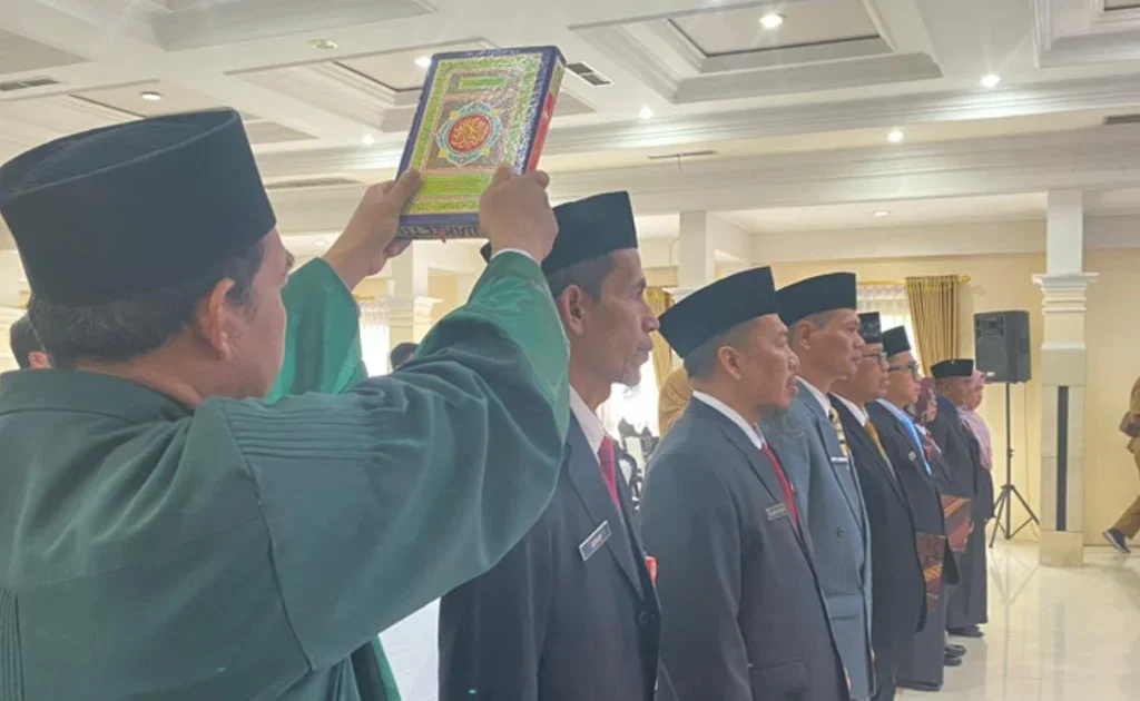 Bupati Berau Sri Juniarsih melakukan pelantikan pejabat jabatan pimpinan tinggi atau JPT Pratama (Diva/BT)