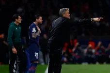 PSG Kalahkan Liverpool, Luis Enrique Pasang Target Menang di Anfield