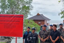 Tak Kantongi Izin, Resort Milik WNA di Teluk Harapan Berau Disegel PSDKP KKP