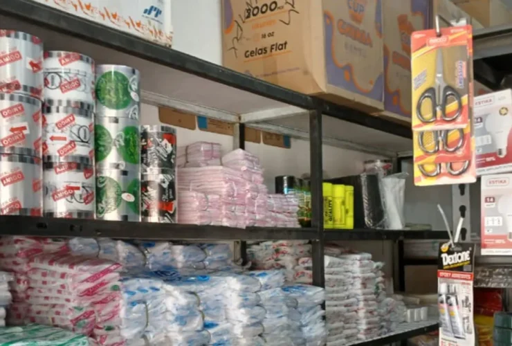 Harga Plastik Naik Tinggi, Pedagang di Berau Keluhkan Penurunan Omzet