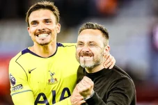 Tangan Dingin Roberto de Zerbi: Tottenham Keluar dari Zona Degradasi Liga Inggris