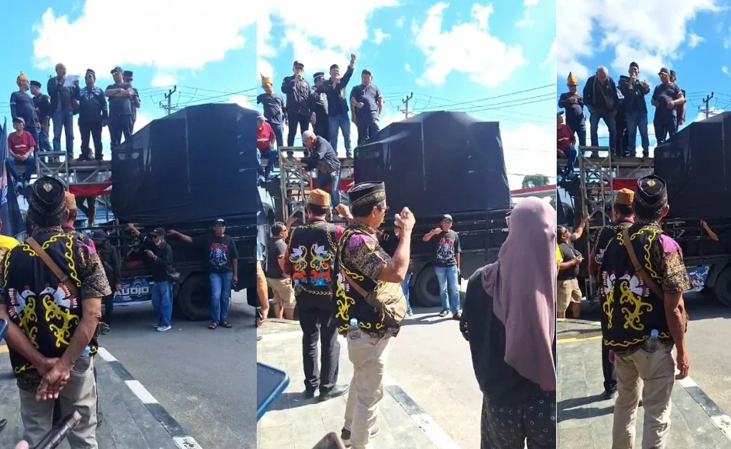 Demonstrasi massa oleh APMK di depan kantor Kejati Kaltim, di Samarinda Seberang. (tribun kaltim)
