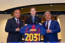 Drama Transfer Anthony Gordon ke Barcelona, Ini Sebab Berkas Tertunda Sampai 8 Jam