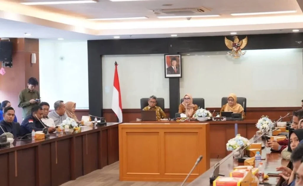 Rapat Pemprov Kaltim bersama dengan pihak akademik kampus di Kaltim. (instagram/@pemprovkaltim)