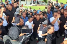 Heboh “Aksi 215” di Samarinda: Kajati Kaltim Turun Tangan Langsung Terima Rapor Merah Gubernur, Ada Apa?