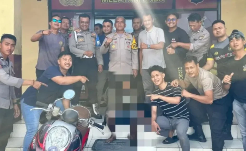 Tersangka dan barang bukti yang diamankan di Mapolsek Babulu, Penajam, Kaltim. (instagram/@infopenajam)