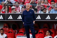 Florentino Perez Tepis Isu Transfer Mourinho ke Real Madrid