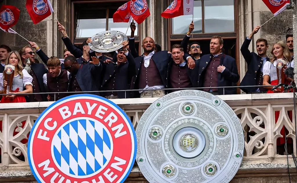 Perayaan trofi liga Jerman Bayern Munchen musim 2025/2026. (fcbayern.com)