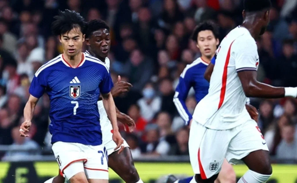 Aksi winger Timnas Jepang Kaoru Mitoma. (jfa.jp)
