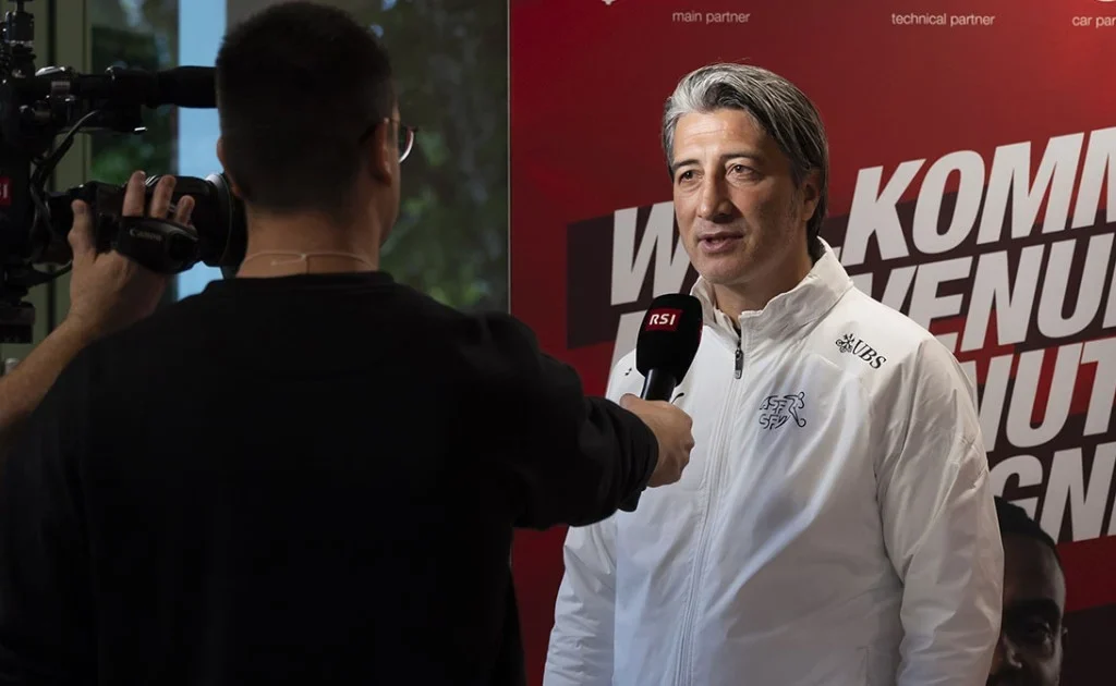 Pelatih Timnas Swiss Murat Yakin. (football.ch)