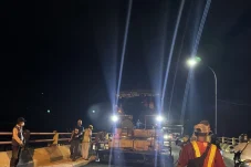 Pengaspalan Ulang Jembatan Gunung Tabur Tuntas, Marka dan Expansion Joint Rampung Bulan Depan