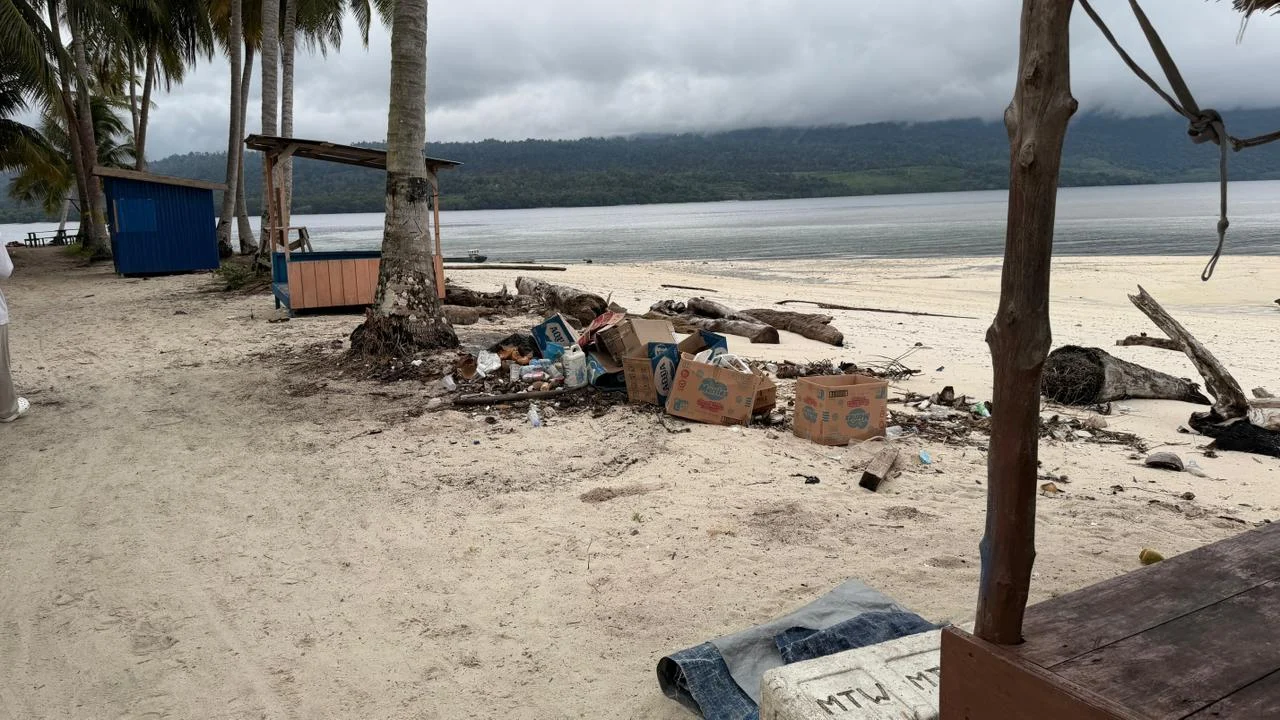 DPRD Berau Minta DLHK Sediakan Fasilitas Penanganan Sampah di Pulau Kaniungan