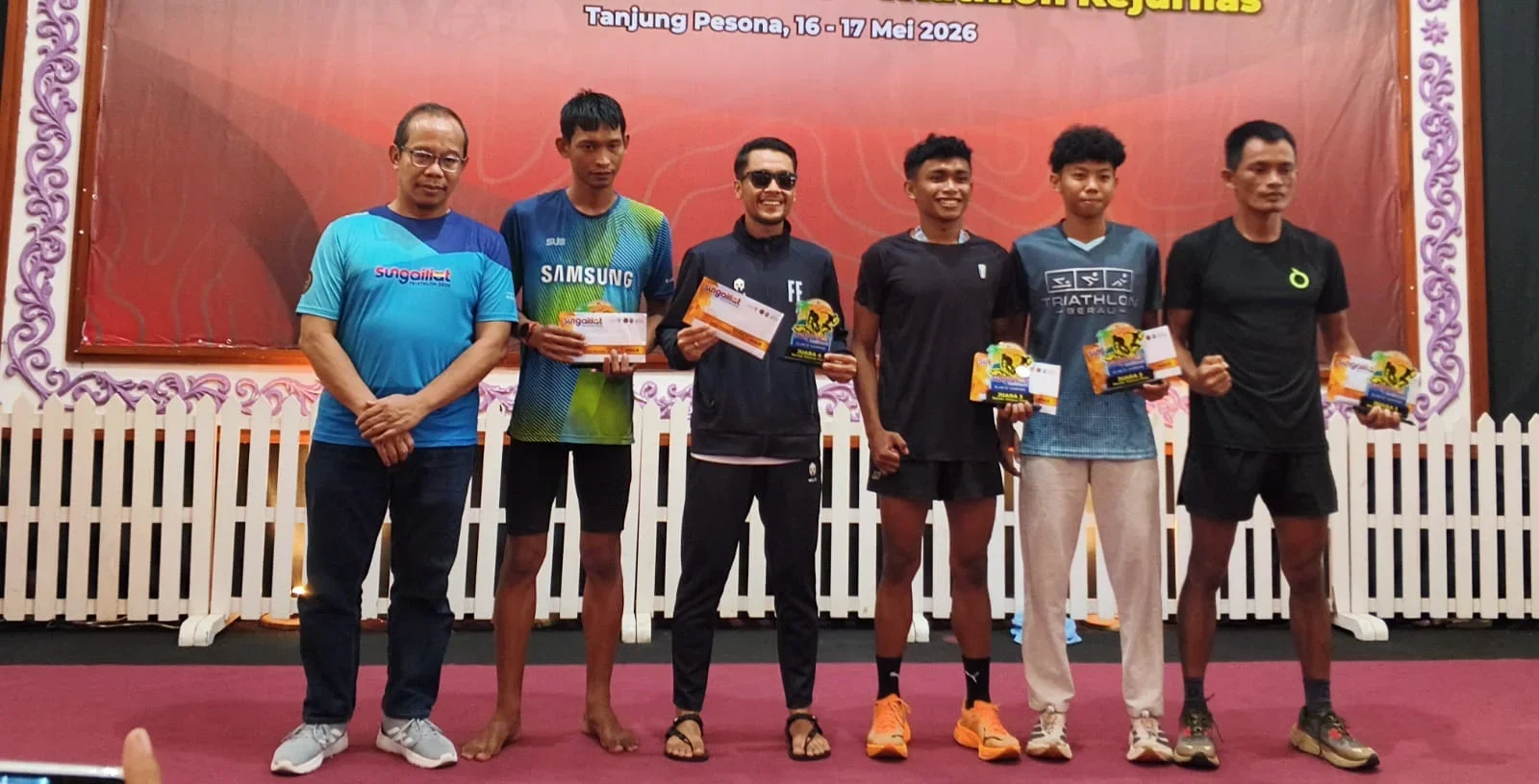 Atlet triatlon Berau saat berlaga di Kejurnas Seri I di Kepulauan Bangka Belitung.  