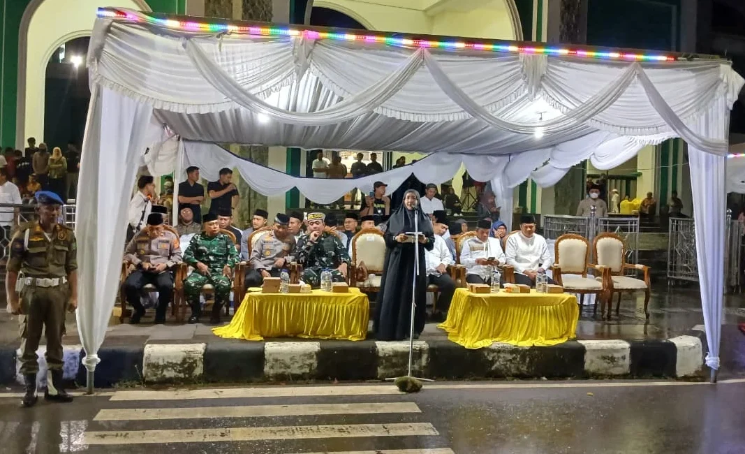 Lepas Rombongan Pawai Takbiran Keliling, Ini Pesan Bupati Sri Juniarsih saat Hari Raya Iduladha 1447 Hijriah