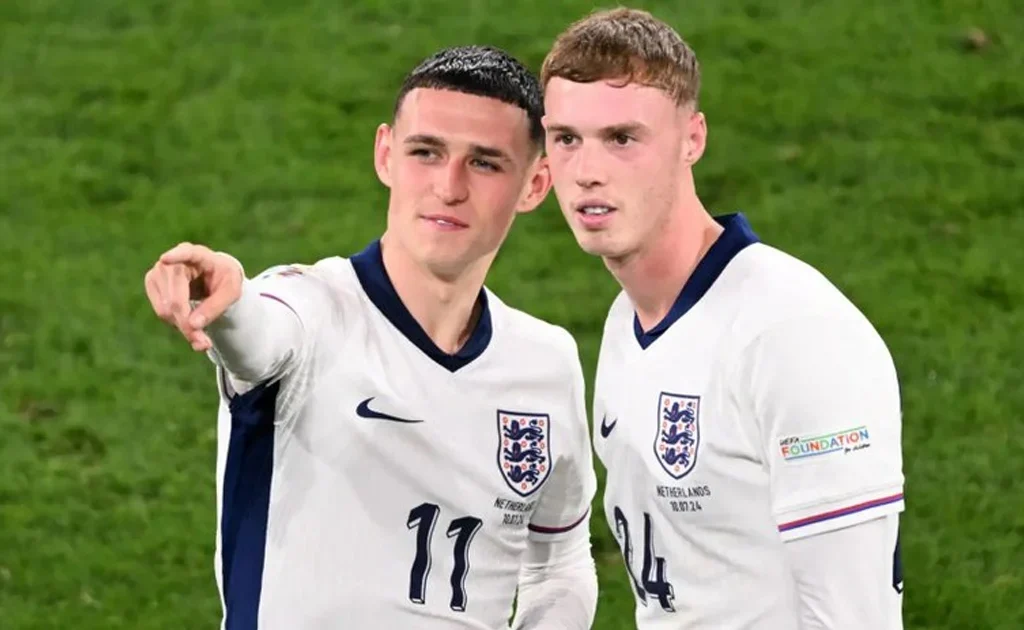 cole palmer dan Phil Foden (X/@JacobsBen)