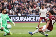 Bikin Arsenal Clean Sheet 18 Kali, David Raya Raih Sarung Tangan Emas
