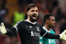 Mamardashvili Ogah Terus-terusan Jadi Cadangan Alisson, Kiper Liverpool Siap Pindah ke Serie A