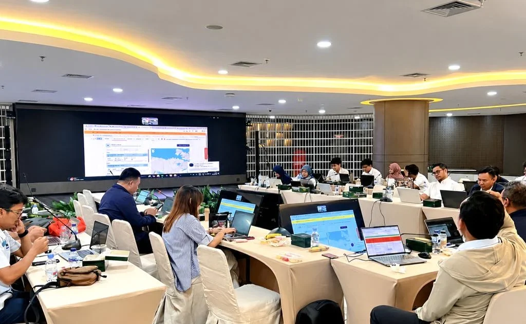 Suasana kegiatan integrasi dokumen KKPR ke dalam OSS sebagai bagian dari modernisasi dan tertib administrasi perizinan pembangunan infrastruktur kelistrikan.