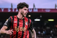 Marcos Senesi Cabut dari Bournemouth, MU -Liverpool Bersaing Dapatkan Bek Argentina