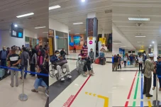 Sriwijaya Air Batal Terbang Usai Delay 12 Jam, Puluhan Penumpang Ngamuk di Bandara Kalimarau Berau