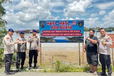 Cegah Timbulnya Korban, Polres Berau Pasang Peringatan Bahaya di Area Diduga Habitat Buaya