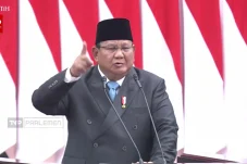 Prabowo Jawab Kritikan The Economist, Singgung Tak Anti Kritik dan Ungkap Alasan Jalankan Program MBG