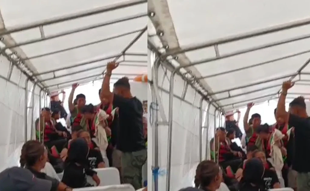 Proses evakuasi penumpang SB Mursi Pratama (Ist)