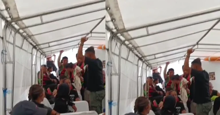 Proses evakuasi penumpang SB Mursi Pratama (Ist)