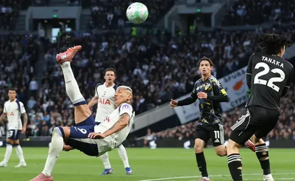Laga Liga Inggris Leeds United vs Tottenham Hotpur (tottenhamhotspur.com)