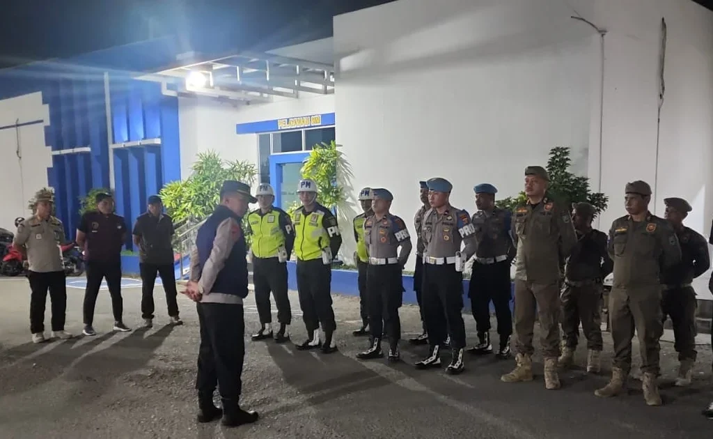 Tim gabungan dari TNI Polri dan Satpol PP saat melakukan razia di sejumlah THM di Tanjung Redeb, Berau (Ist)