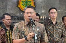 Nanik S Deyang Sebut “Adik Saya” Jadi Pengganti Kepala BGN, Wamentan Sudaryono?