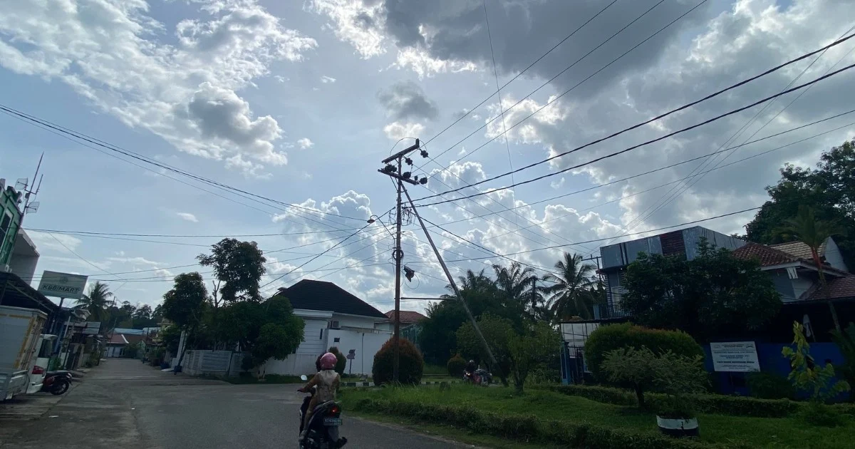 Prediksi Cuaca Berau Hari Ini, Awan Gelap: Siapkan Payung Sebelum Aktivitas