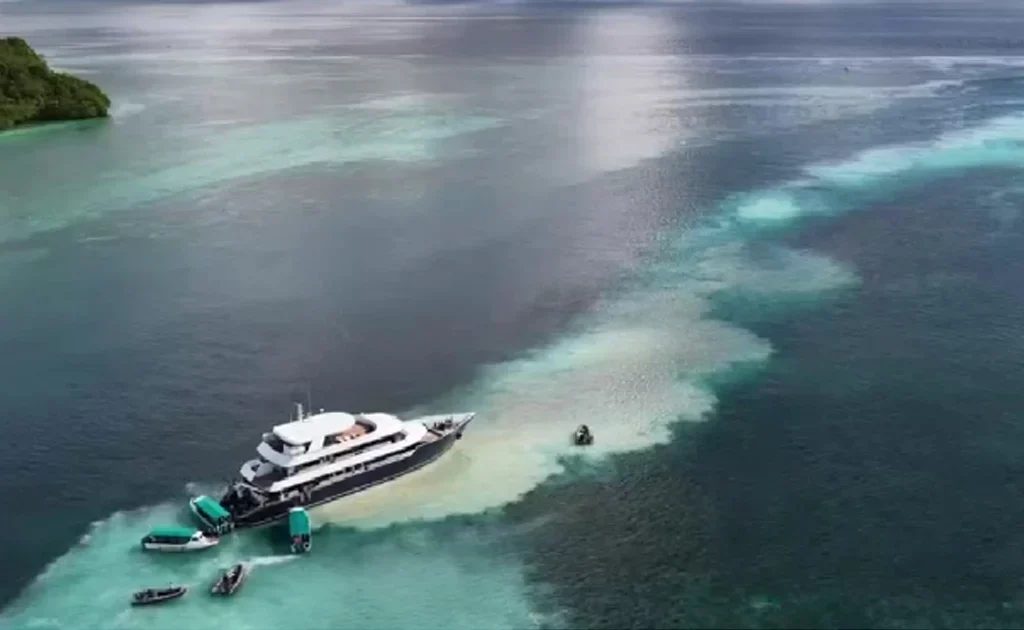 Kapal Mewah jenis LOB atau Yacht dilaporkan kandas di perairan Pulau Maratua Berau (Ist)