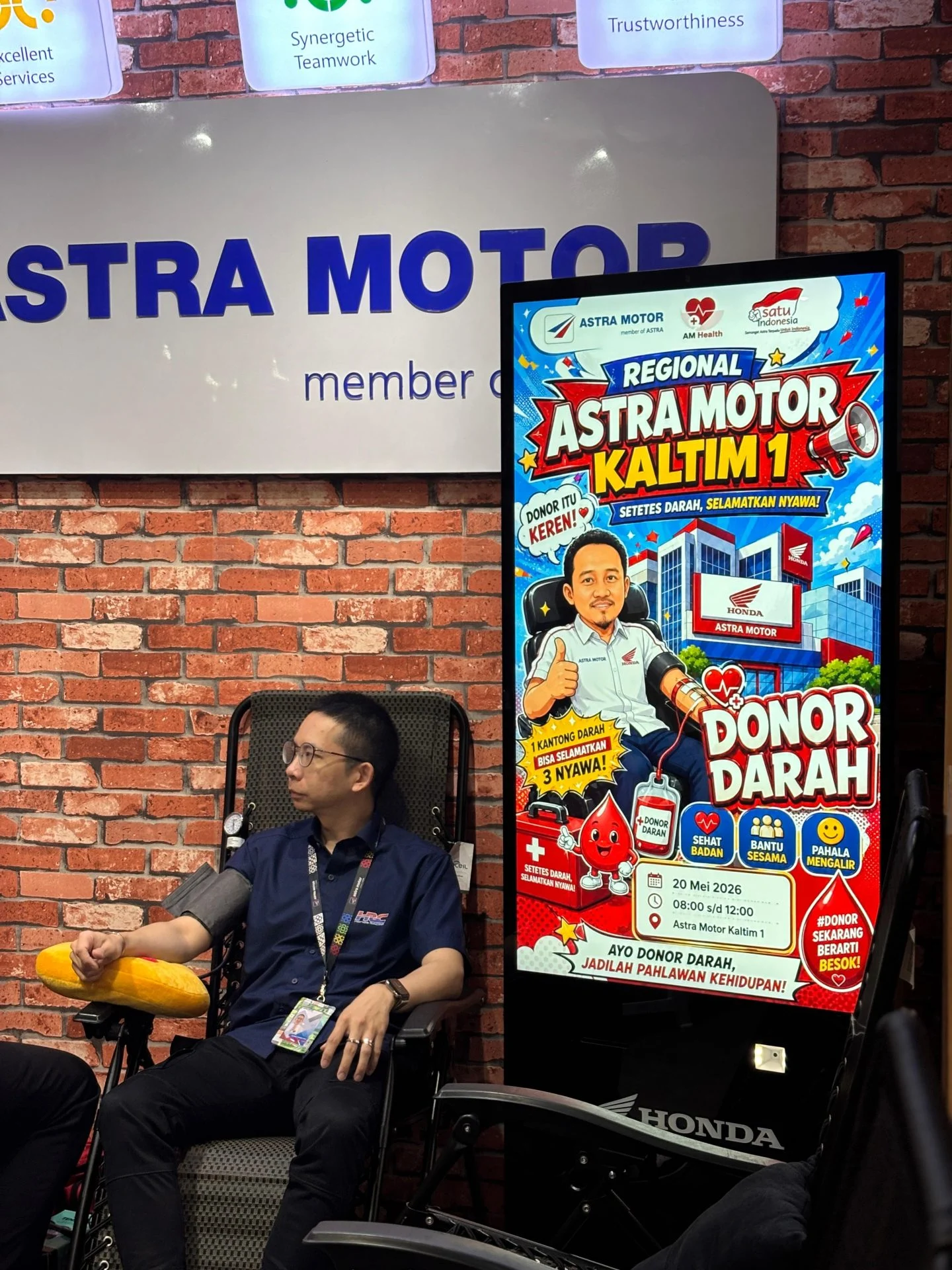Astra Motor Kaltim Gelar Donor Darah Libatkan Ratusan Karyawan